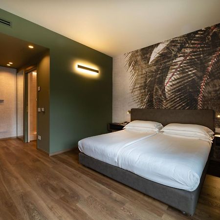 Phi Hotel Piajo Nembro Bagian luar foto