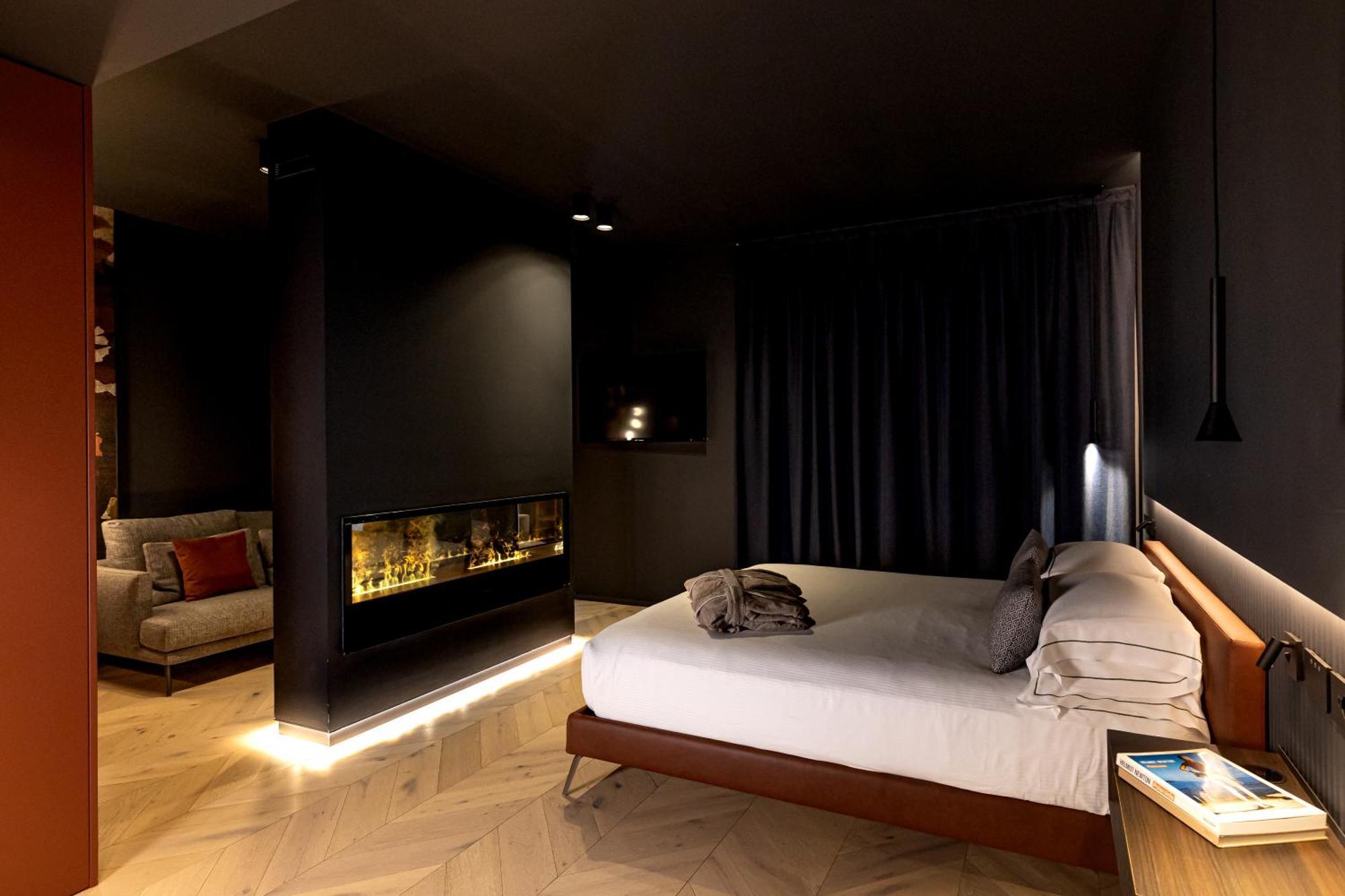 Phi Hotel Piajo Nembro Bagian luar foto