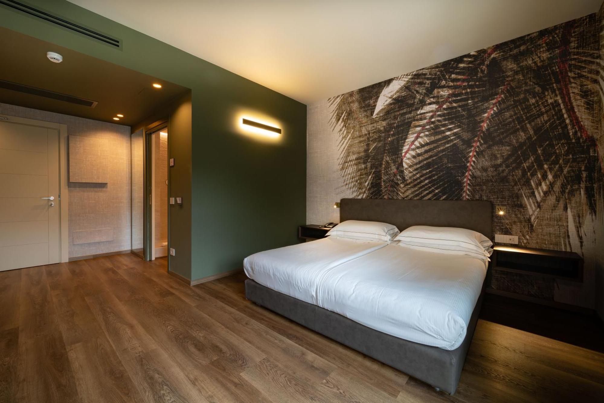 Phi Hotel Piajo Nembro Bagian luar foto